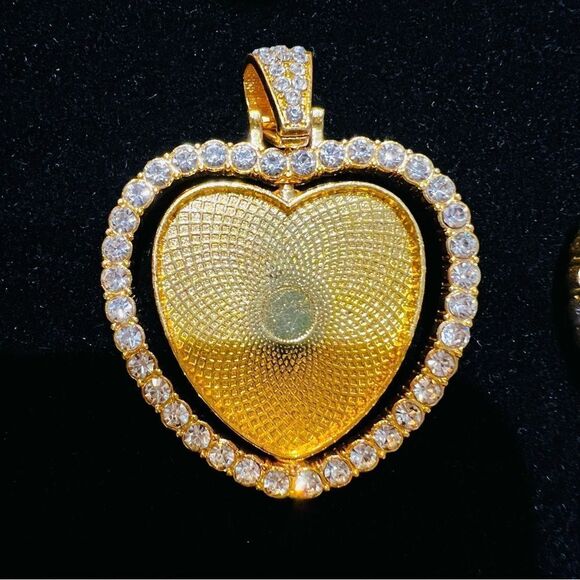 Bundle of 4 Gold  Metal Rhinestone Heart Pendants - Picture 3 of 9